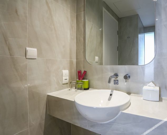 Bathroom 5, fave+ Hotel Pamanukan, Subang