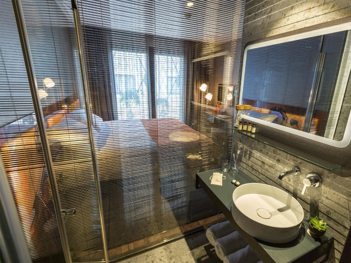 Bathroom 4, Lampa Design Hotel-Special Category, Şişli