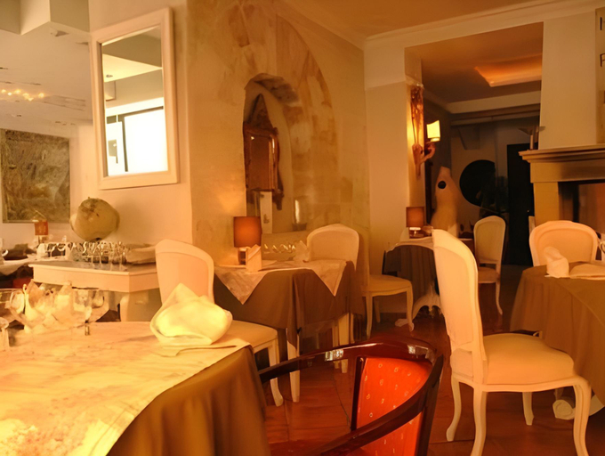 Food & Drinks 4, Hotel du Palais des Papes, Vaucluse
