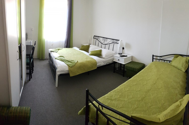 Others 4, Domcek 118, Nové Zámky