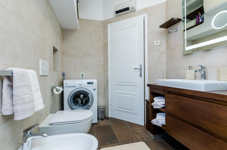 Bathroom 3, Apartment Maru Prestige - Comfort Duplex Two Bedroom Apartment, Dubrovnik