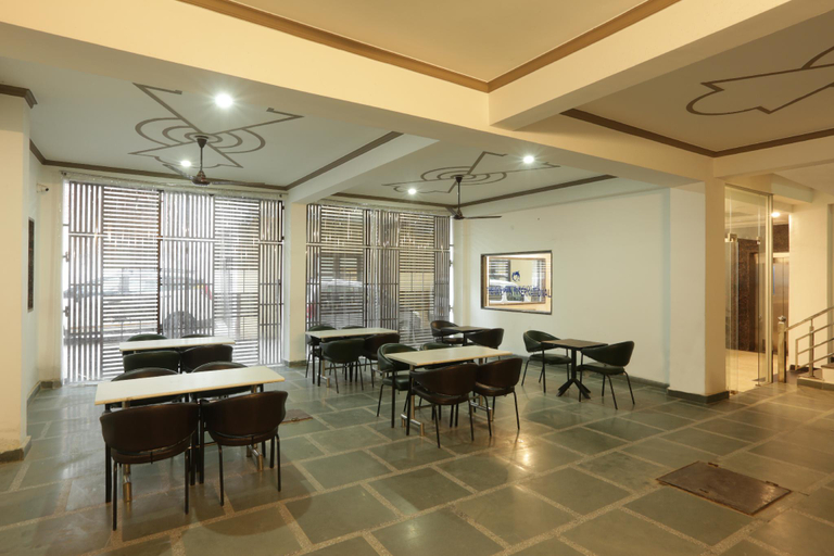 Food & Drinks 3, Hotel Radhe Grand at Delhi Airport, Delhi