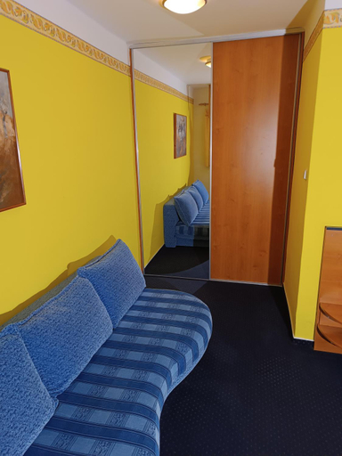 Bedroom 2, Hotel Becva na Horni Becve, Vsetín