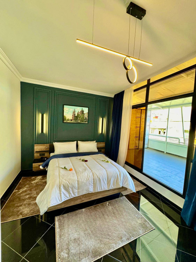 Bedroom 2, SYRACUSE, Casablanca
