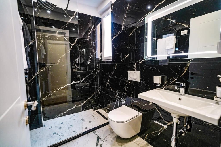 Bathroom 4, Capital Inn Tirana, Tiranës