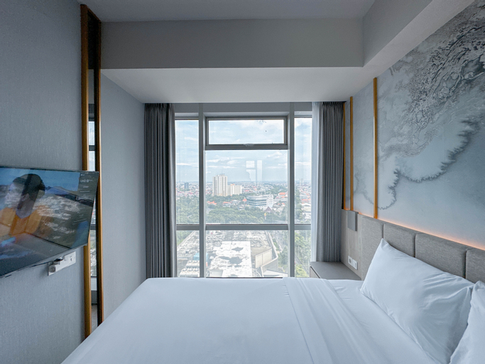 Comfortable Stay and Strategic 1BR at Grand Sungkono Lagoon Apartment By Travelio, Surabaya
