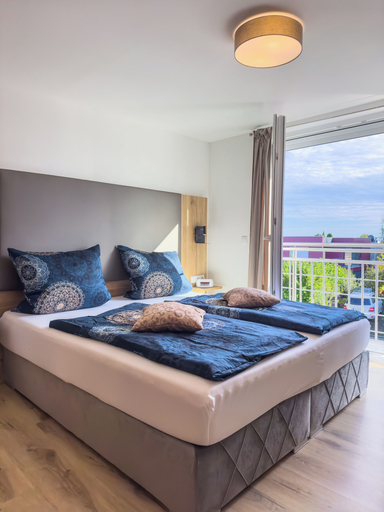 Bedroom 4, Hotel & Restaurant Traube, Bad Dürkheim