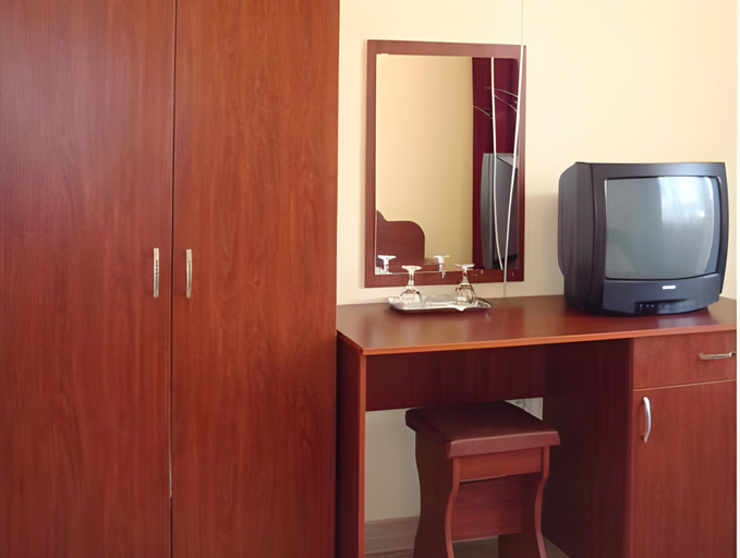 Others 3, Hotel Terra, Tuzla