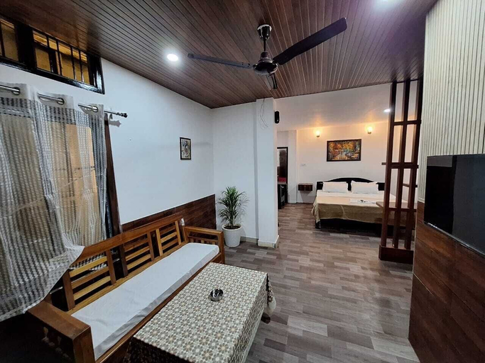 Others 3, Hotel High East, Papum Pare