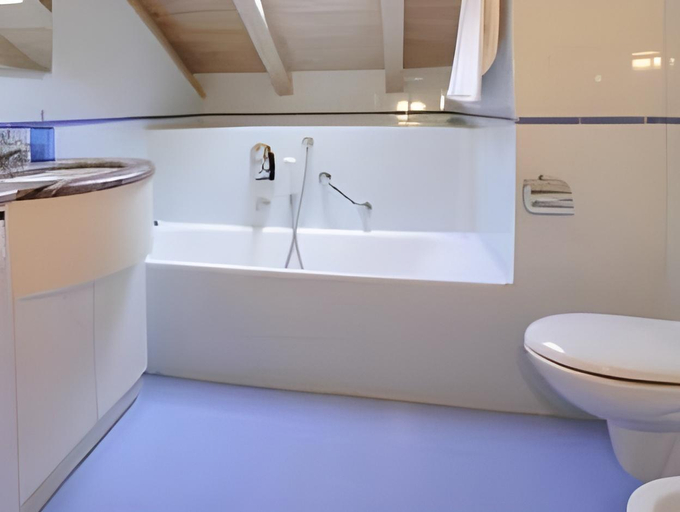 Bathroom 2, Residence Lagorai - Fiemme Holidays, Trento