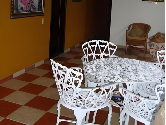 Others 5, Dante Suites, Armação dos Búzios