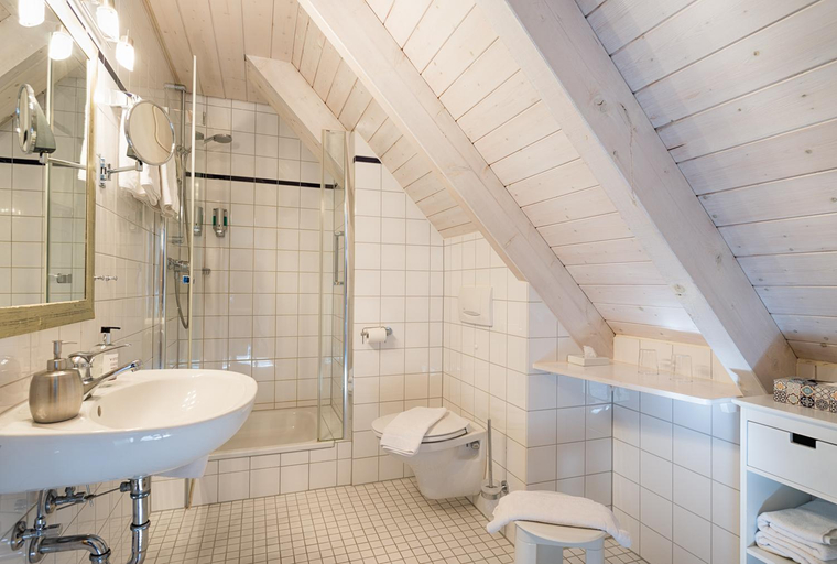 Bathroom 4, Ferien Residenz Bergfried, Breisgau-Hochschwarzwald