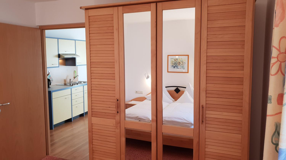 Bedroom 2, Appartements Dornach, Bolzano