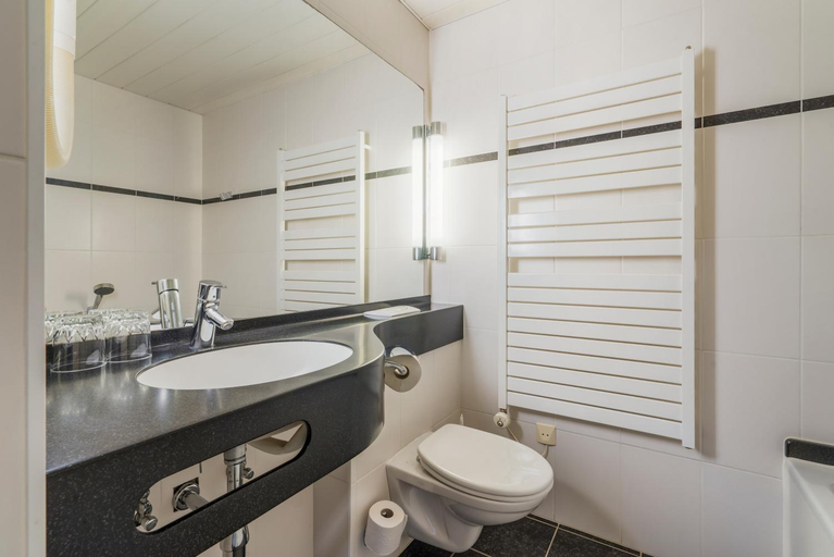 Bathroom 2, Logie Bloemenlust, Oost-Vlaanderen