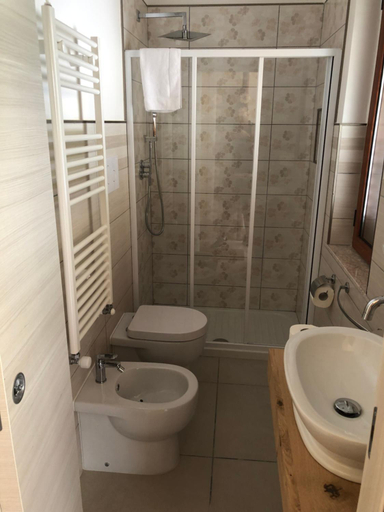 Bathroom 2, Casa Vacanze Nonna Suocera, Salerno