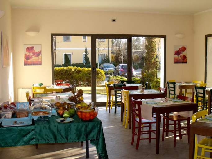 Food & Drinks 5, Residenza Del Parco, Pavia