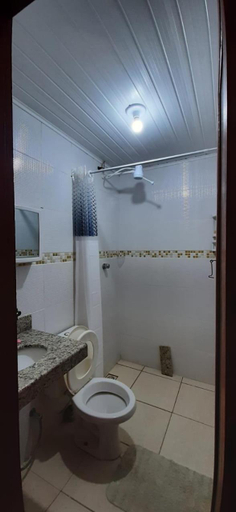 Bathroom, HOSTEL NATIVOS, Linhares