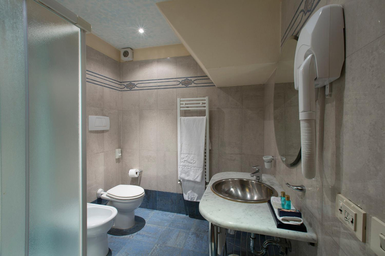 Bathroom, Camere Dentro Il Castello, Siena