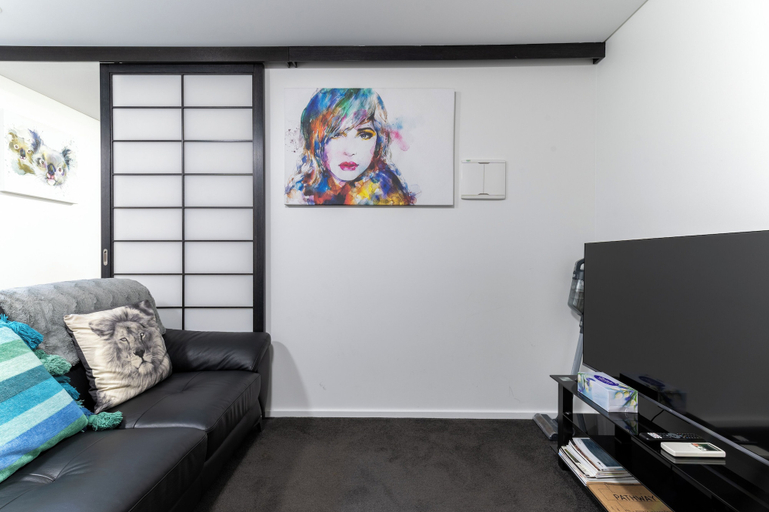 Others 5, Zen Apartments, Adelaide