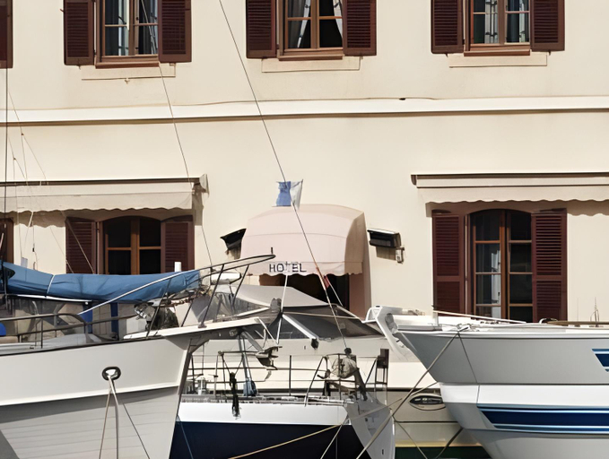 Others 5, Les Appartements du Port, Corse-du-Sud