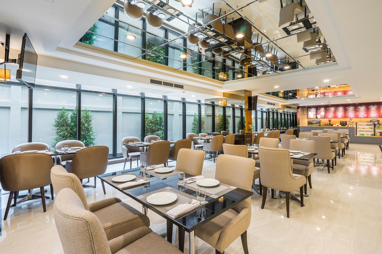 Food & Drinks 3, SureStay Plus Hotel by Best Western Sukhumvit 2, Khlong Toey