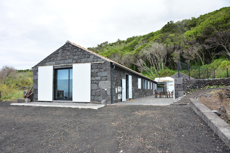 Others 3, Casa dos Botes - WhaleBoat House TER, Madalena
