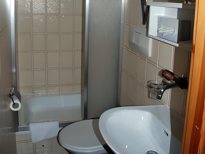 Bathroom 3, Hotel Bundnerhof, Prättigau/Davos