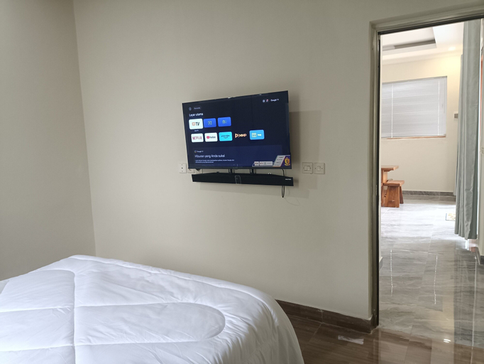 Bedroom 8