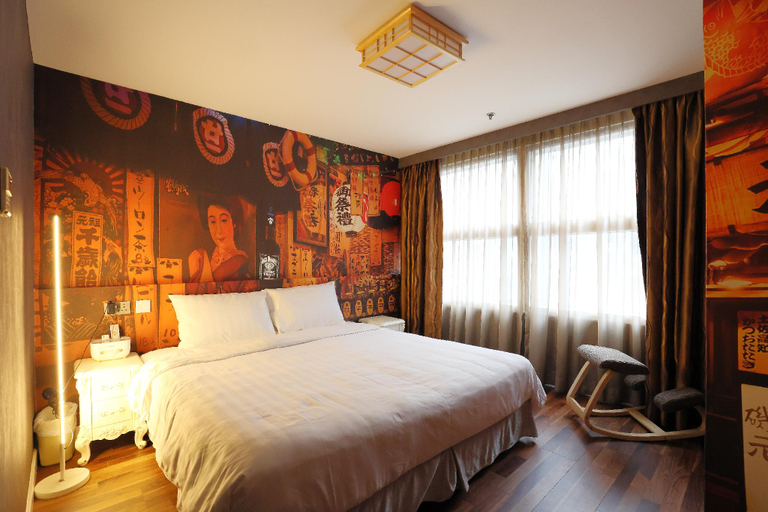 Bedroom 2, Hennessy Hotel, Hong Kong Island