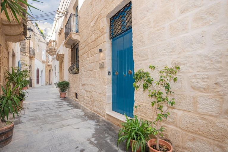 Others 3, Casa Melita