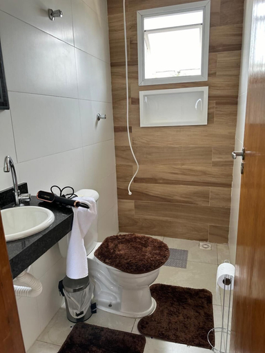 Bathroom, CASA DOS VENTOS, São Vicente
