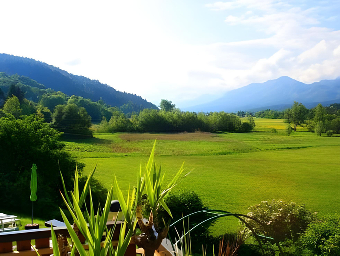 Others 3, Theresienhof, Villach Land