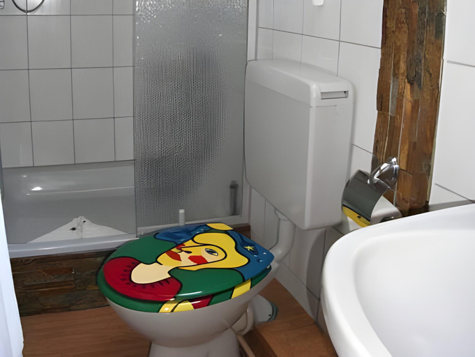 Bathroom 2, Paul Lincke Residenz, Goslar