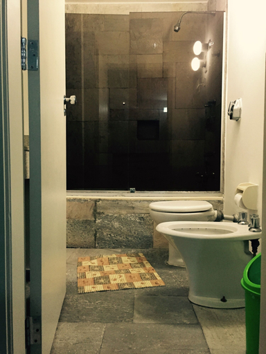 Bathroom 5, Pousada Pé na Areia Guarujá, Guarujá