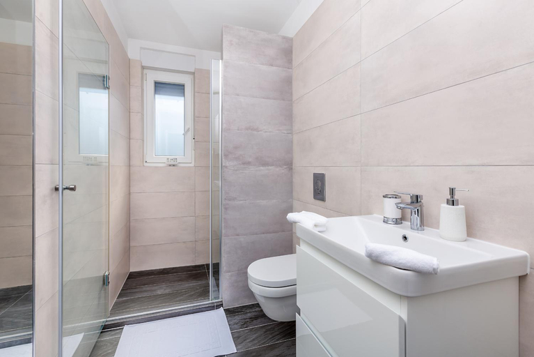 Bathroom, Apartment LAGANINI 25001, Njivice