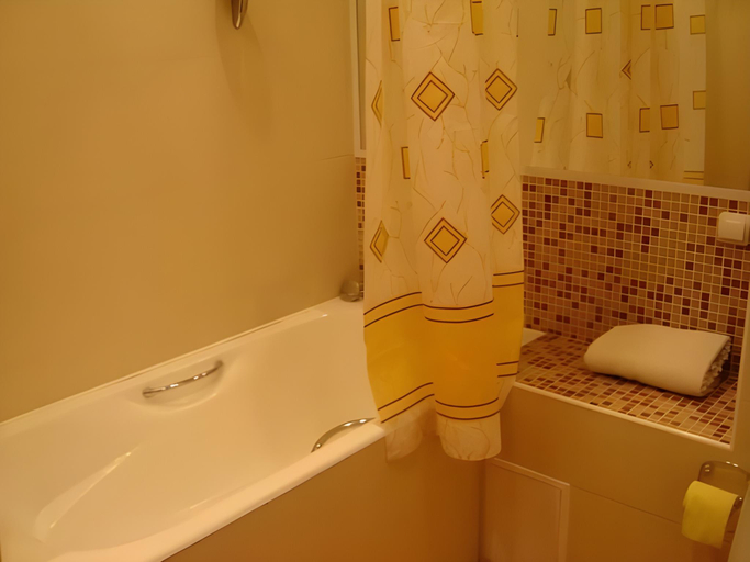 Bathroom 3, Basseynaya Apart Hotel, Shevchenkivs'kyi