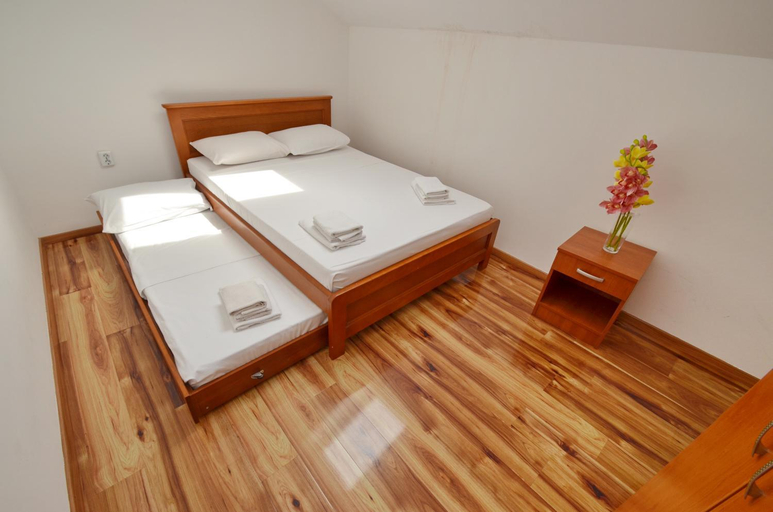 Bedroom 2, Apartments Blue Lagoon