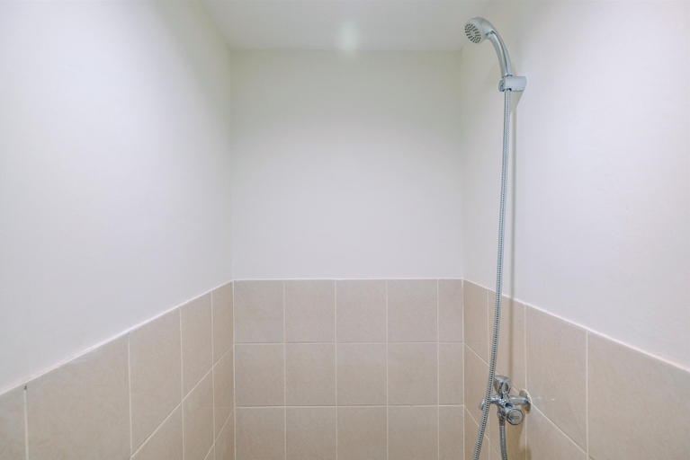 Bathroom 5, Cozy Living and Relaxing Podomoro Golf View 2BR Apartment, Bogor