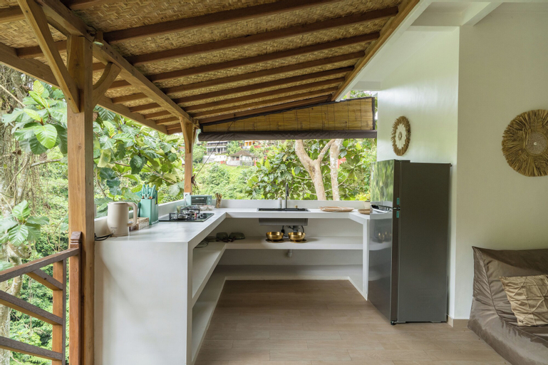 Dining Room 6