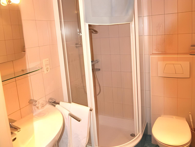 Bathroom 3, Schlossnerhof, Lienz