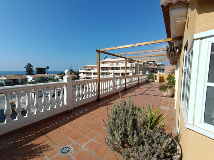 Others 3, LOVELY PENTHOUSE in front of the beach with free parking, Málaga
