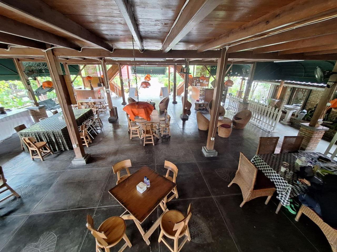 Food & Drinks, Palanta Roemah Kajoe Syariah Villa, Padang