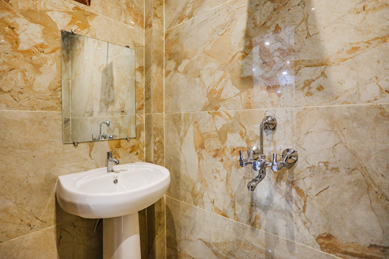 Bathroom 4, FabHotel JP Villa, Varanasi