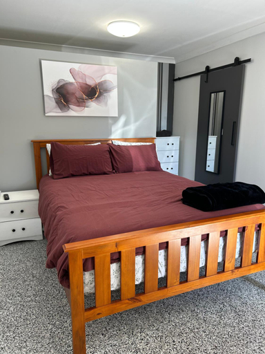 Others 3, Clermont Guest House - Pet friendly, Belyando