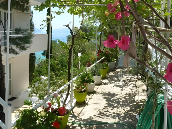 Others 3, Heras Garden, Ionian Islands