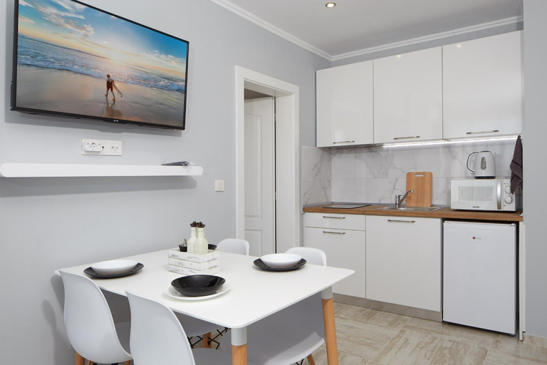 Others 3, Niko's Apartments Deluxe, Nesebar