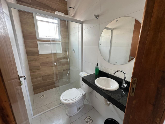 Bathroom, CASA DAS FLORES, São Vicente