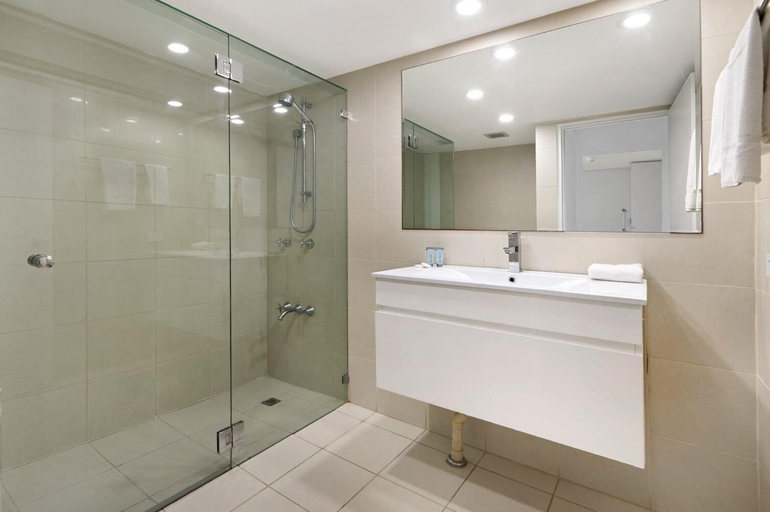 Bathroom 3, Beautiful 3-Bedroom Haven, Gold Coast