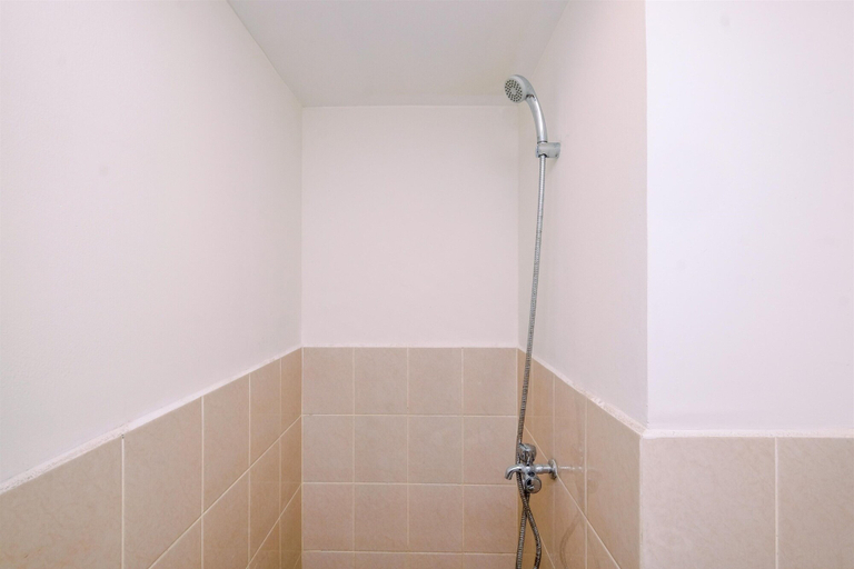 Bathroom 5, Nice and Comfort Studio at 25th Floor Podomoro Golf View Apartment, Bogor