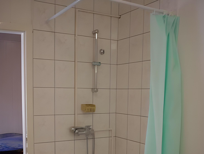 Bathroom 4, Varadi Apartman, Tiszafüred
